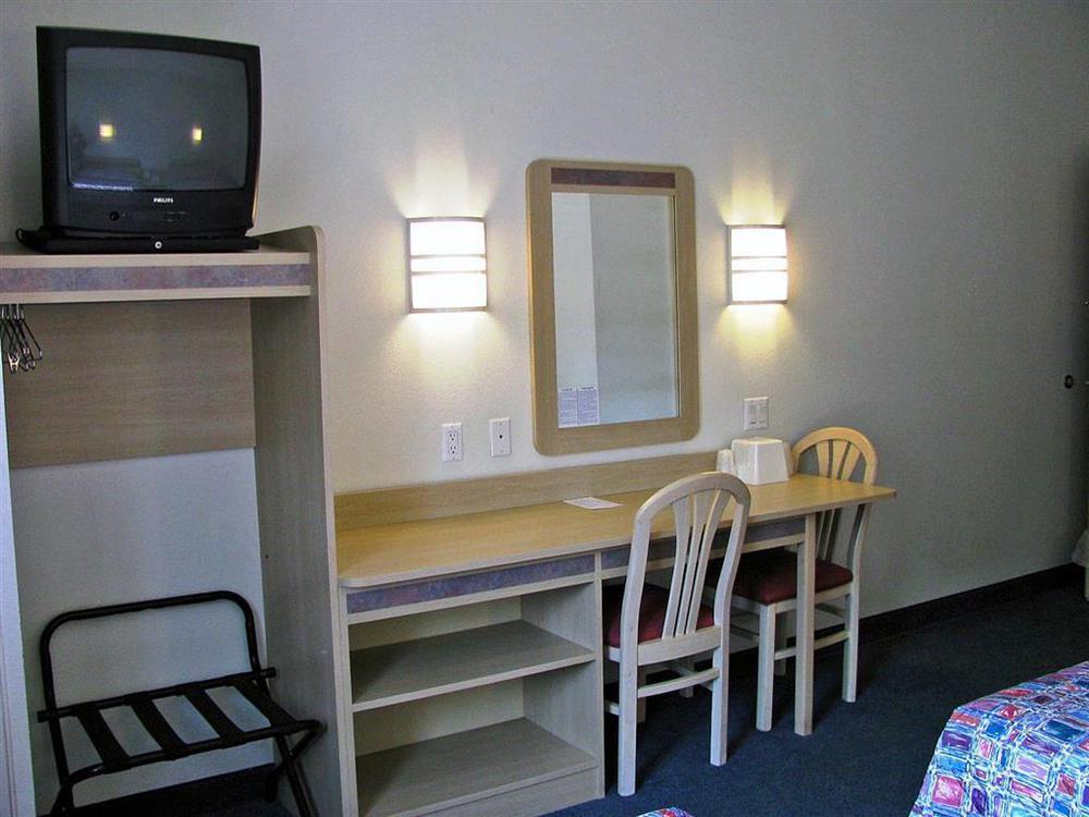Baymont By Wyndham Athens, Tn Hotel Servis gambar